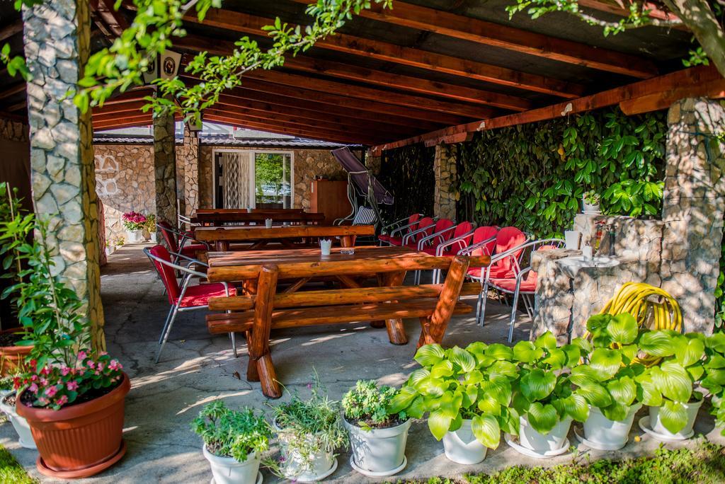 Ana Stjepan Nikolic - Pilgrim'S 2Nd Home Međugorje Exterior foto