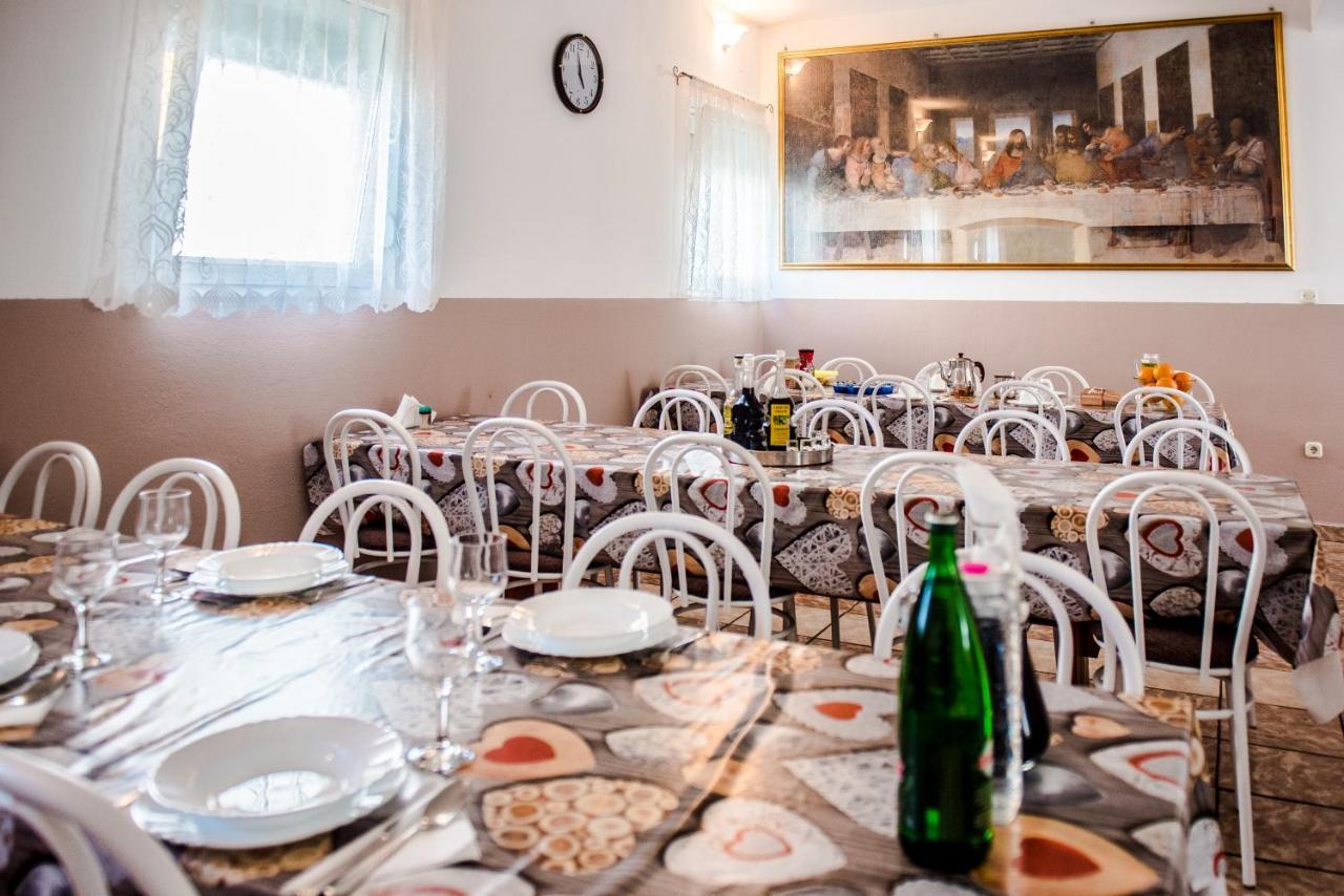 Ana Stjepan Nikolic - Pilgrim'S 2Nd Home Međugorje Exterior foto
